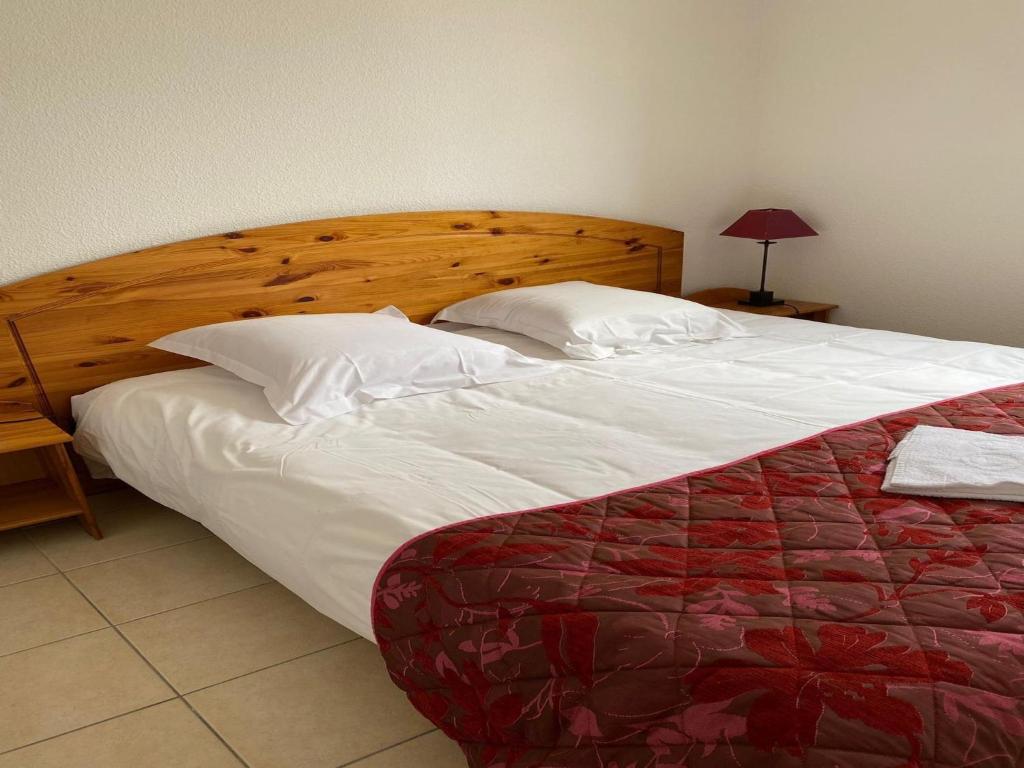 Posteľ alebo postele v izbe v ubytovaní Res Les Sources, Montbrun-les-Bains - Studio 2 pers with terrace or balcony