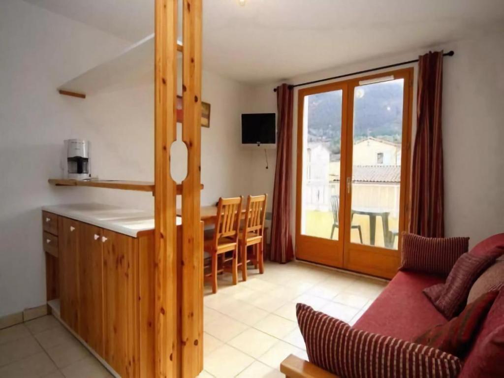 Televízia a/alebo spoločenská miestnosť v ubytovaní Res Les Sources, Montbrun-les-Bains - Studio 2 pers with terrace or balcony