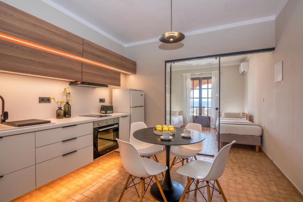 Georgia Vicky Studios & Apartments - 16