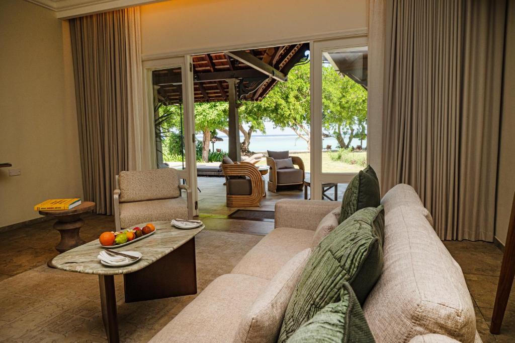 Posezení v ubytování Maradiva Villas Resort and Spa