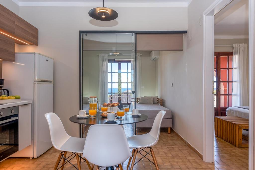 Georgia Vicky Studios & Apartments - 14