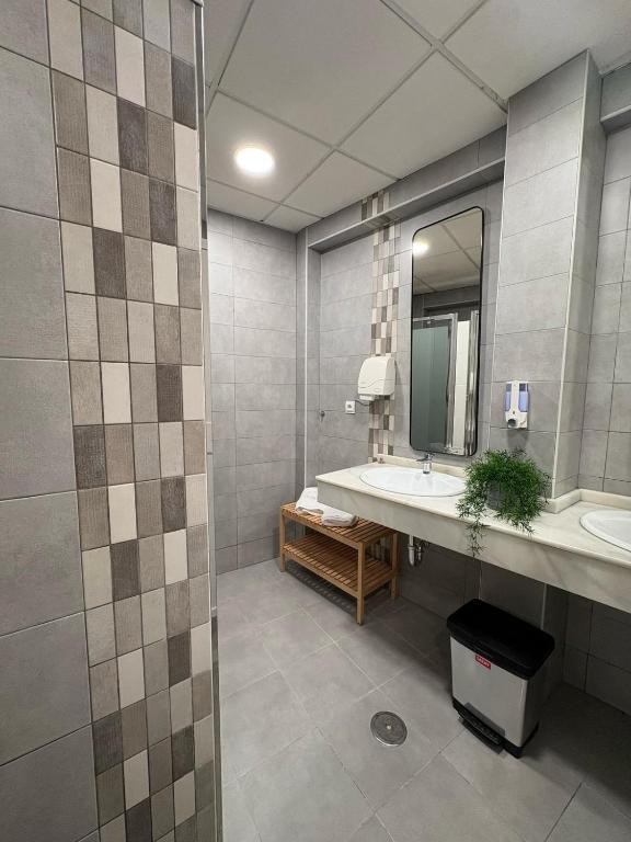 Kúpeľňa v ubytovaní Chinitas Urban Rooms