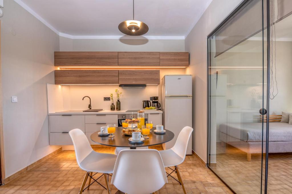 Georgia Vicky Studios & Apartments - 18