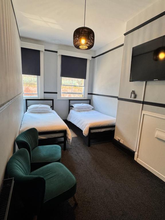 Piccadilly Central - Resim 37