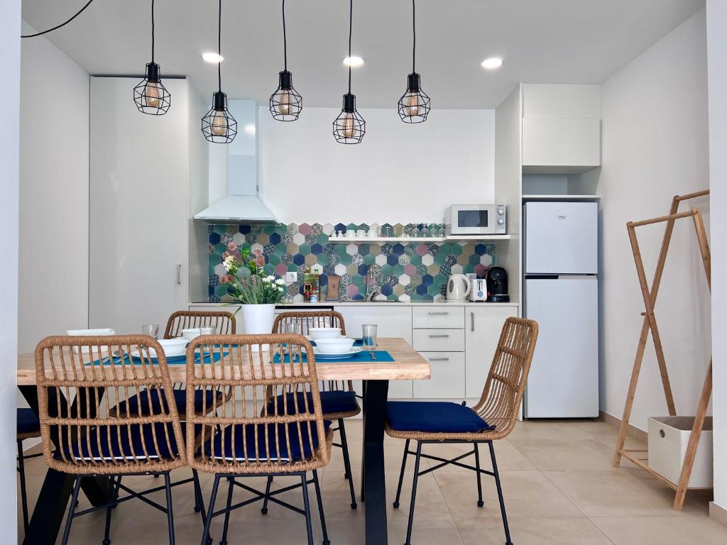Kuchyň nebo kuchyňský kout v ubytování Bamblue Boutique Apartments