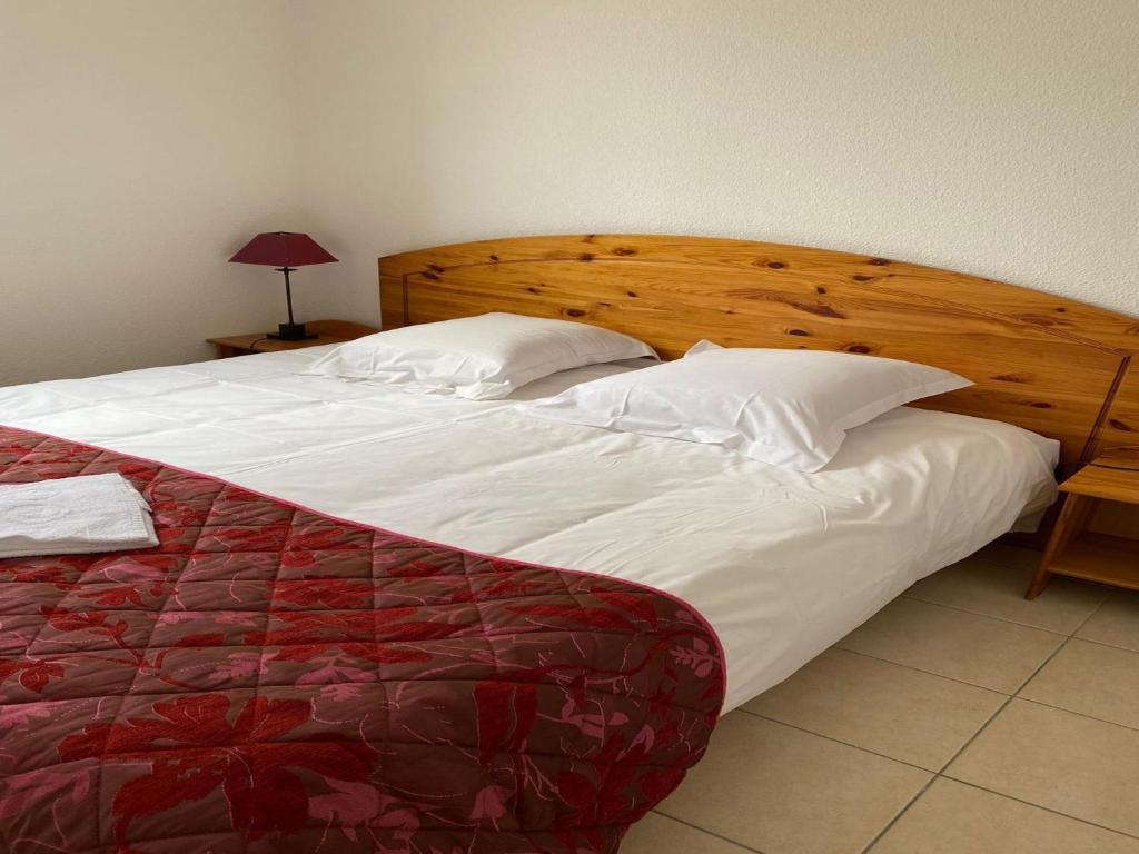 Posteľ alebo postele v izbe v ubytovaní Res Les Sources, Montbrun-les-Bains - Studio 2 pers with terrace or balcony