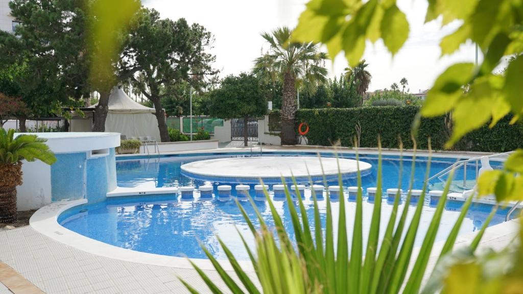 Bazén v ubytování Bamblue Boutique Apartments nebo v jeho okolí