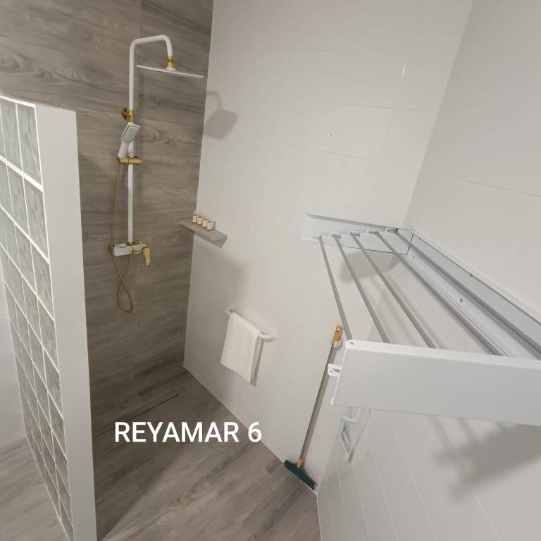 Koupelna v ubytování Apartamentos Reyamar