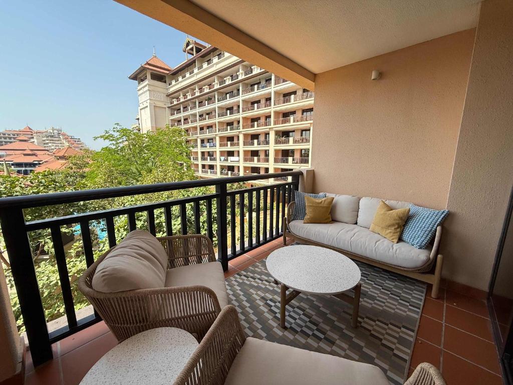 Reimagined 3BR Apartment in 5-star Resort, Dubai (updated prices 2026) - Five Star Resort Rentals