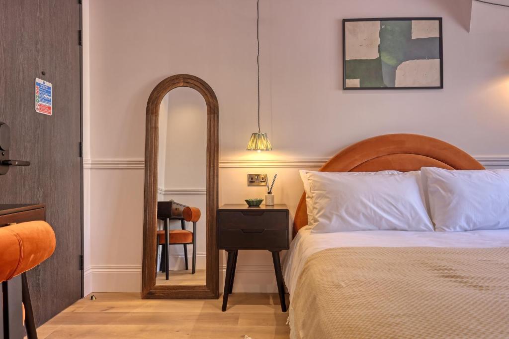 The Carlton Tavern Hotel - Resim 9