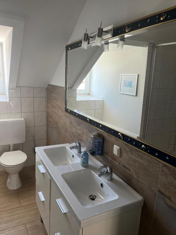 Koupelna v ubytování Hotel Link