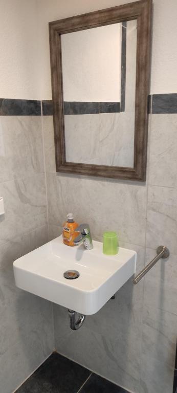 Fotografie z fotogalerie ubytování Hotel Link v destinaci Wiesbaden