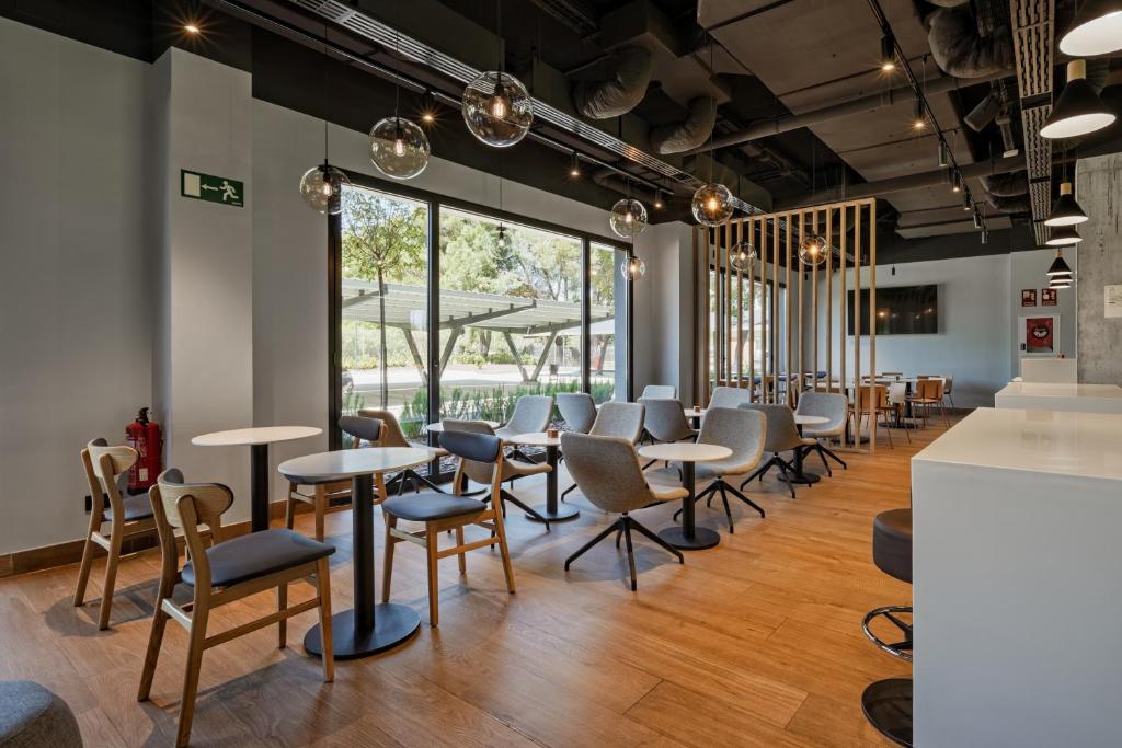 ibis budget Madrid Aeropuerto - Resim 28