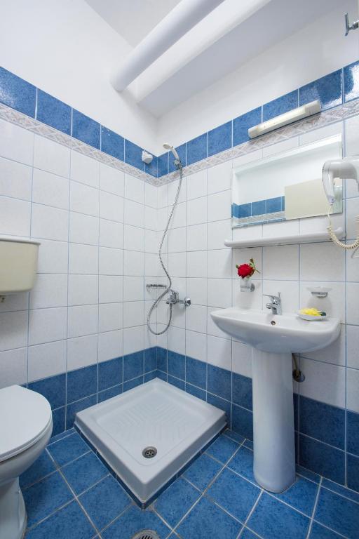Koupelna v ubytování Garden Budget Rooms