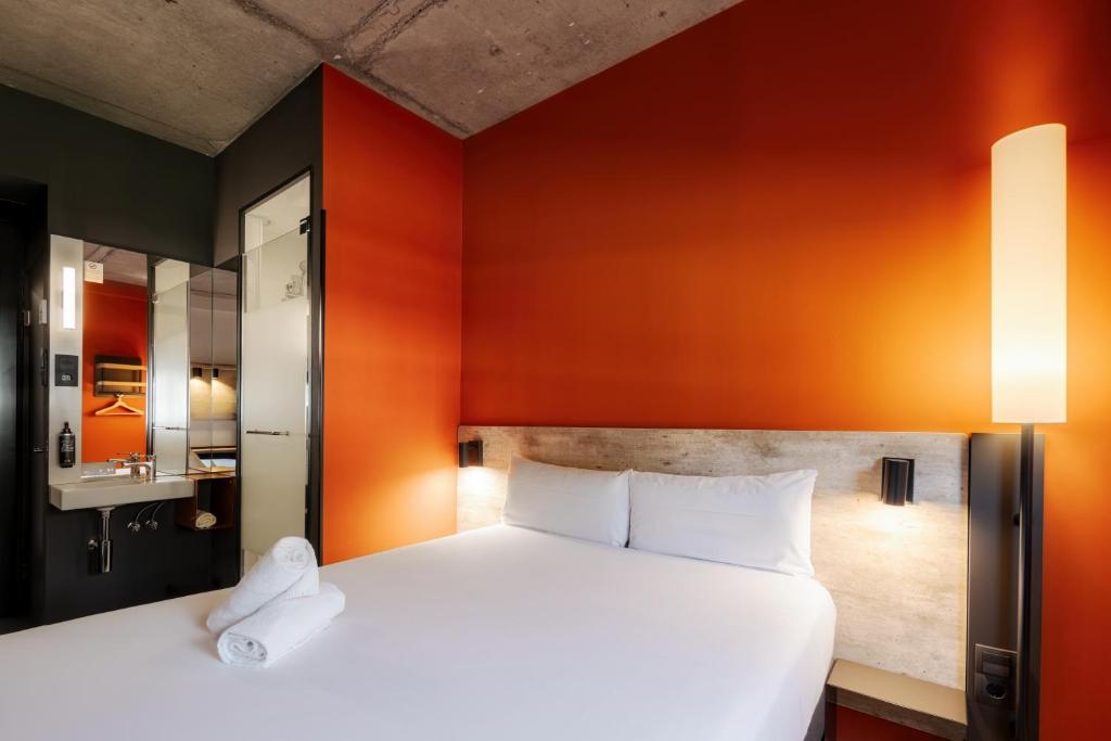 ibis budget Madrid Aeropuerto - Resim 32