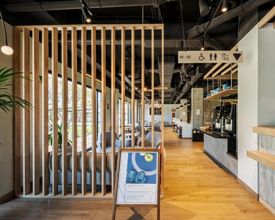 ibis budget Madrid Aeropuerto - Resim 11