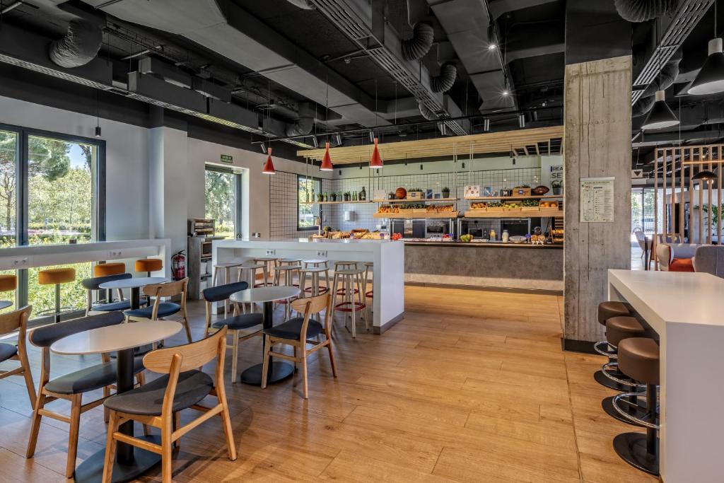 ibis budget Madrid Aeropuerto - Resim 17