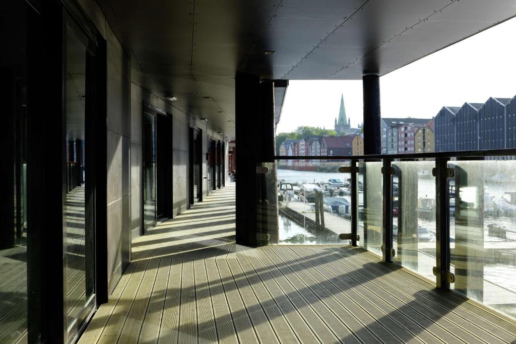 Balkón nebo terasa v ubytování Scandic Bakklandet