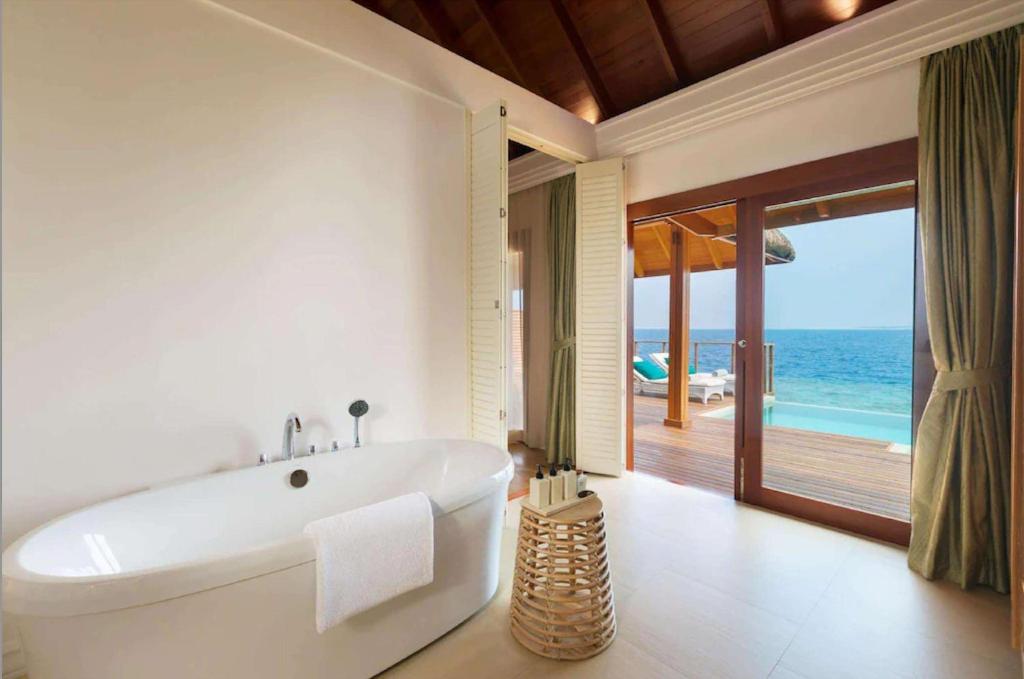 Dusit Thani Maldives - Mudhdhoo Island, Baa Atoll - View 8