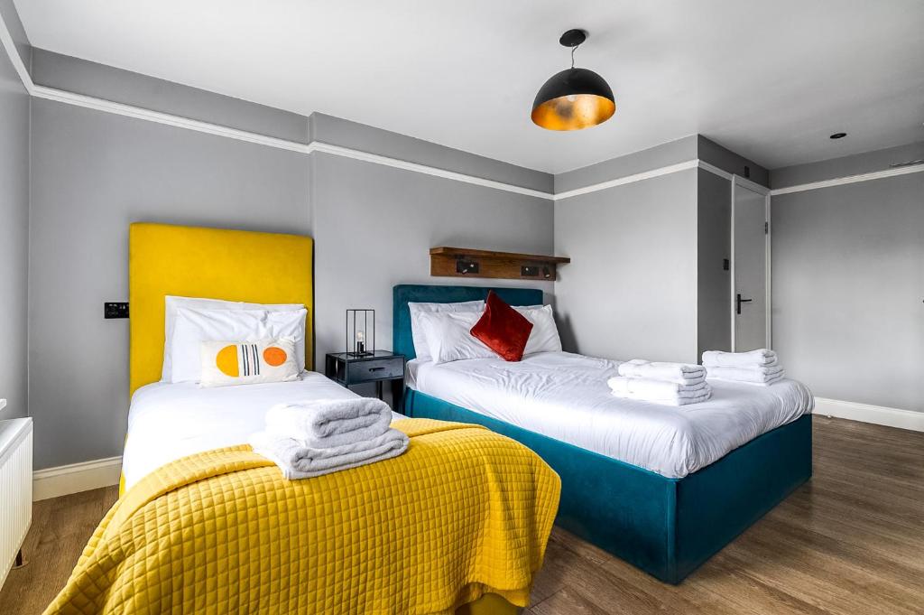 Bob W London Earl's Court - Warwick Road - Resim 21