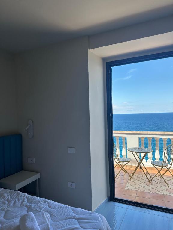 Casa Angelieri - Double Room With Balcony And Sea View