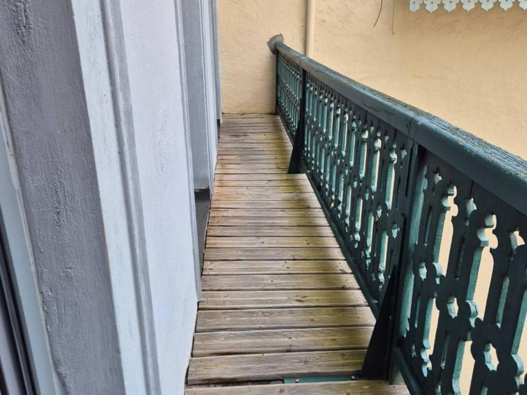 Balkón alebo terasa v ubytovaní Charmant T3 près des thermes, 6 pers - FR-1-234-288