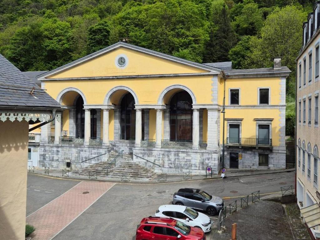 Budova, v ktorej sa apartmán nachádza