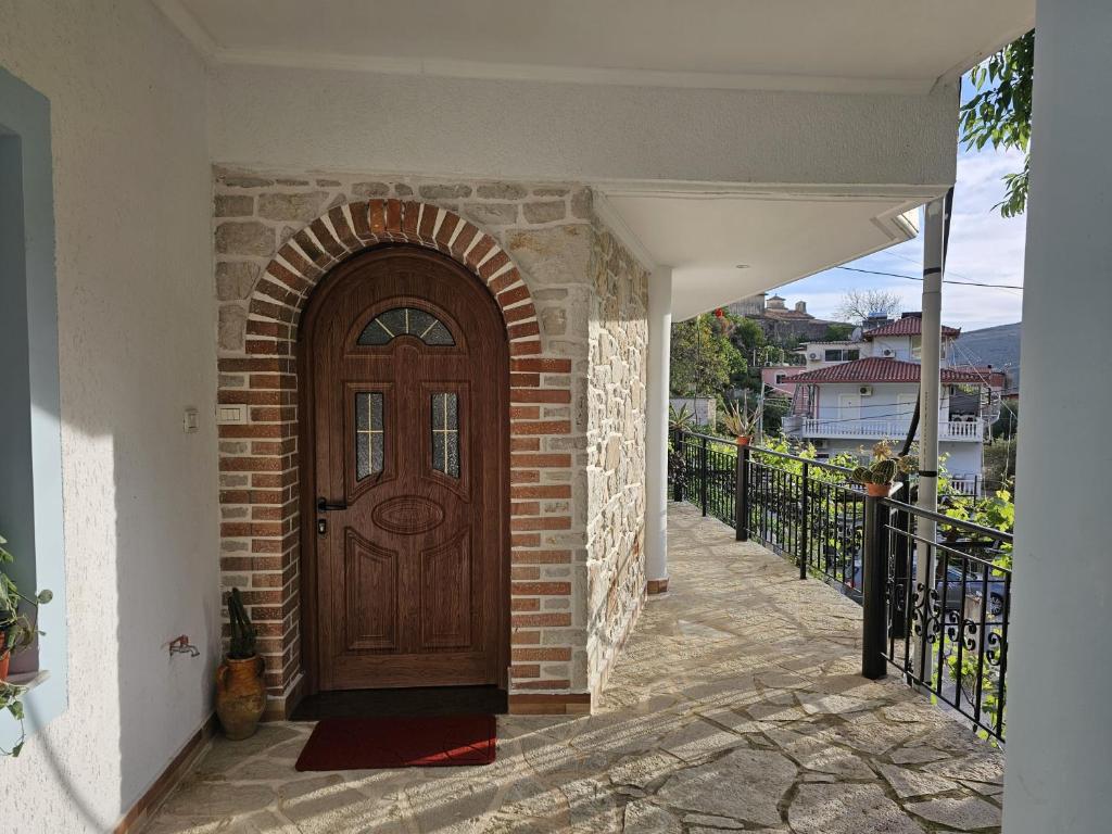 Veronika Apartments