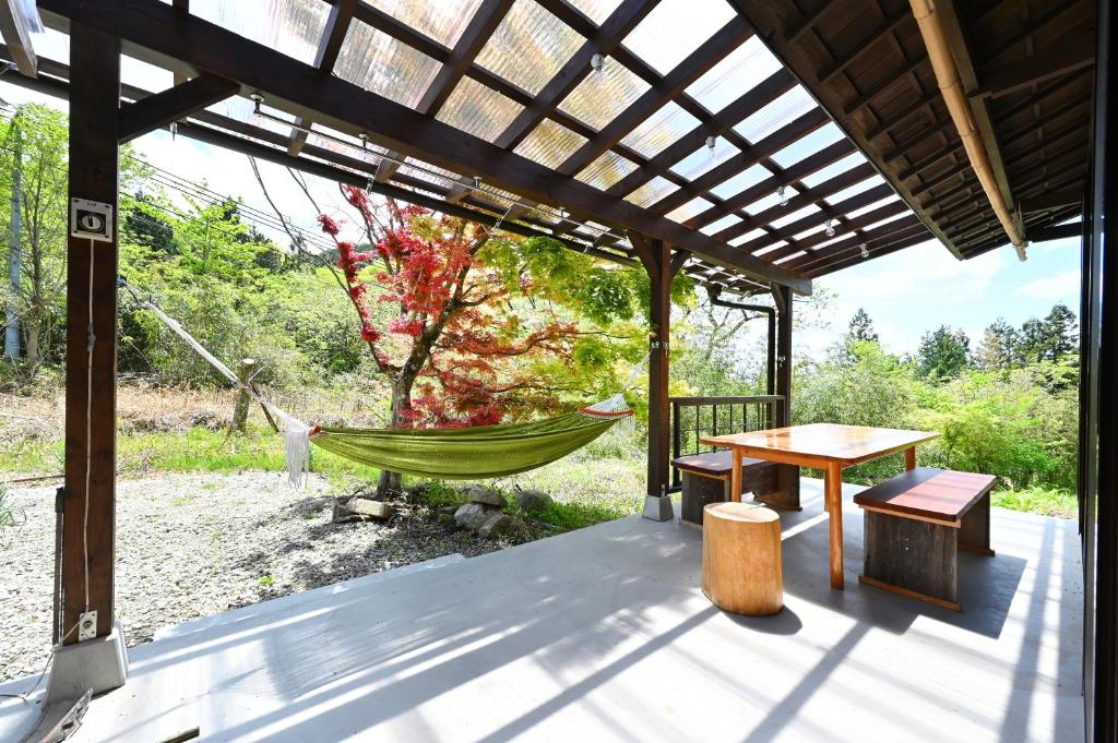 Zahrada ubytování 峠のお宿 巧の実家 Magome Guest House, Along the Nakasendo Trail