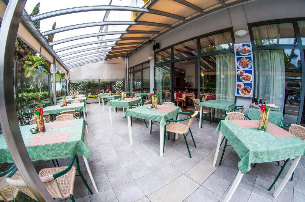 Restaurace v ubytování Hotel Primo