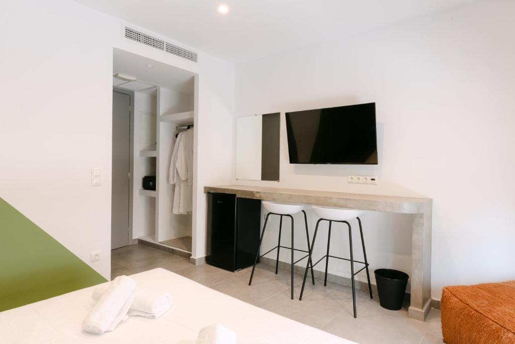 11 Reasons Why Metaxourgeio - Resim 10