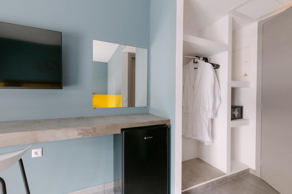 11 Reasons Why Metaxourgeio - Resim 7