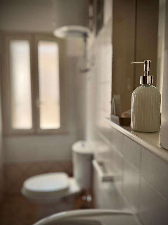 Koupelna v ubytování Freya Rooms