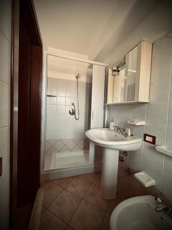 Koupelna v ubytování Freya Rooms