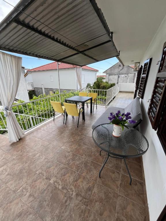 Balkón nebo terasa v ubytování Apartmani Ana Juricev Vodice