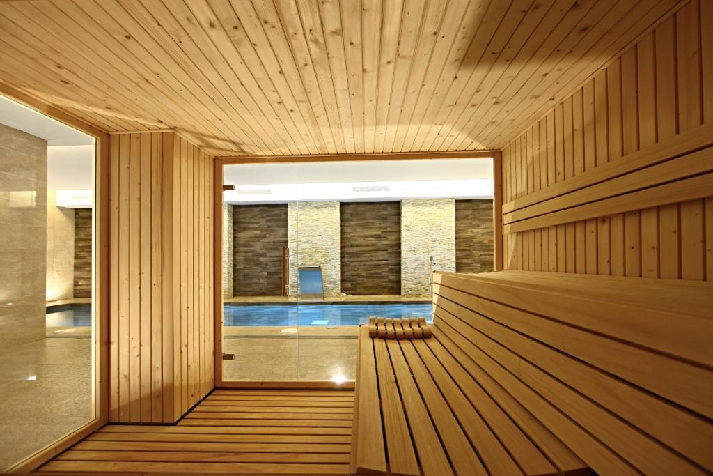 Foto da galeria de Iberostar Waves Cala Millor - Adults Only em Cala Millor