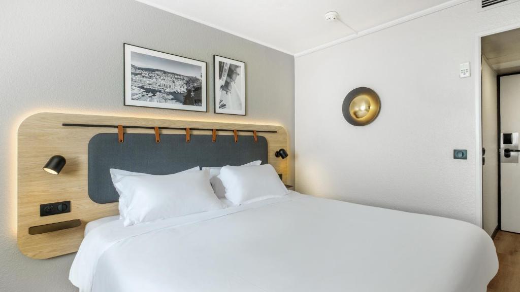 
Superior Room - 1 King Bed
