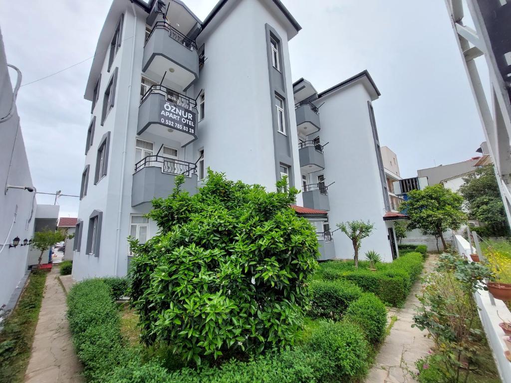 The building in which az apartmanhoteleket is located