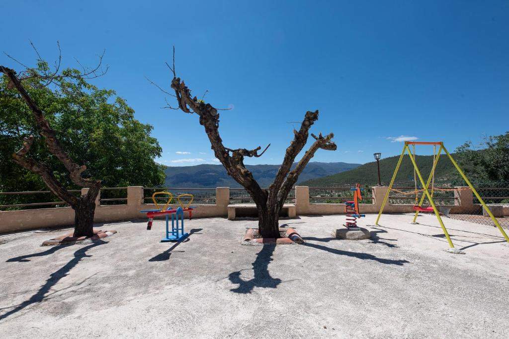 El Tejo Yeste y Mirador del Segura - Two-Bedroom House