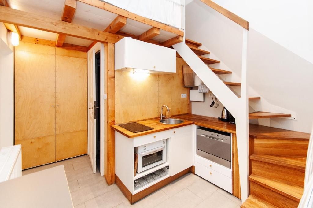 Kuchyňa alebo kuchynka v ubytovaní BudaFlats Apartments