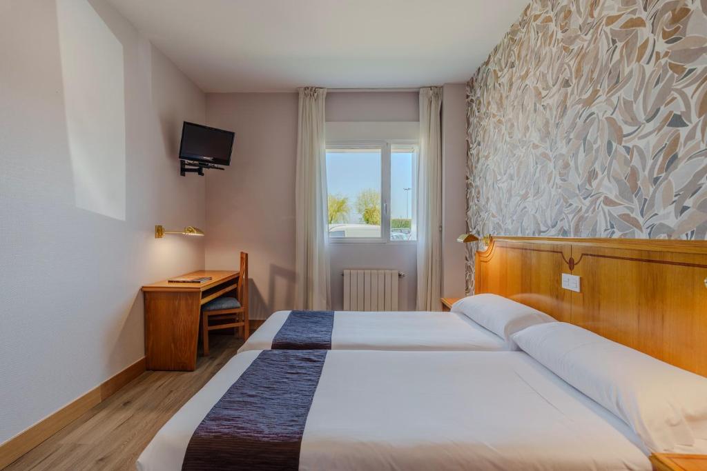 Hotel Rey Arturo Burgos - Habitación Doble Con 2 Camas
