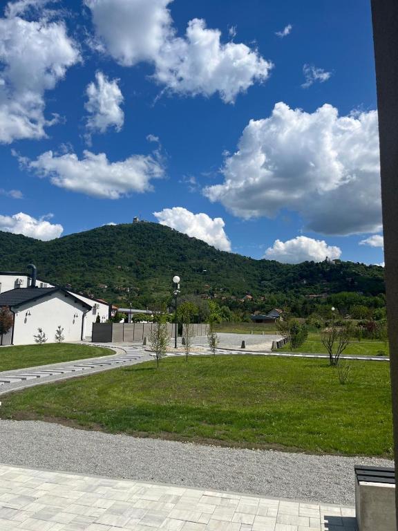 Nespecifikovaný výhled na hory nebo výhled na hory při pohledu z apartmánu