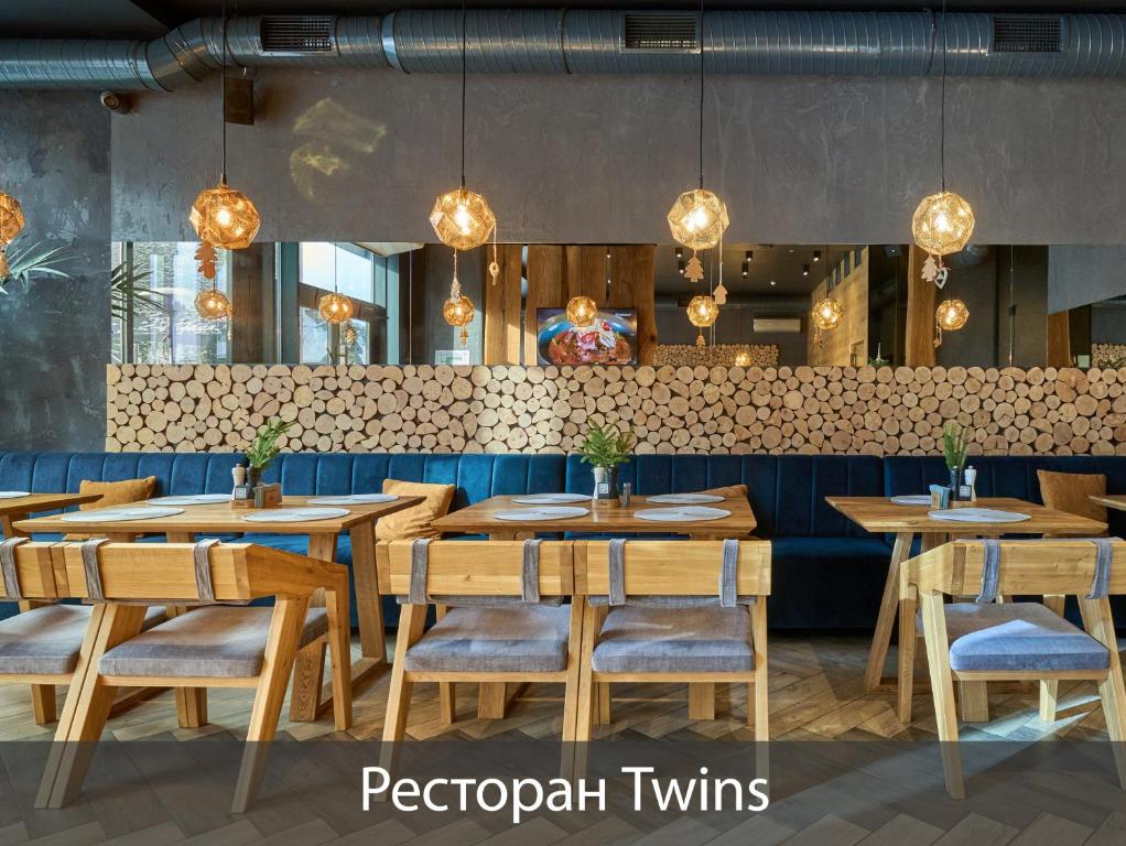 Restaurace v ubytování Twins Hotel & Spa