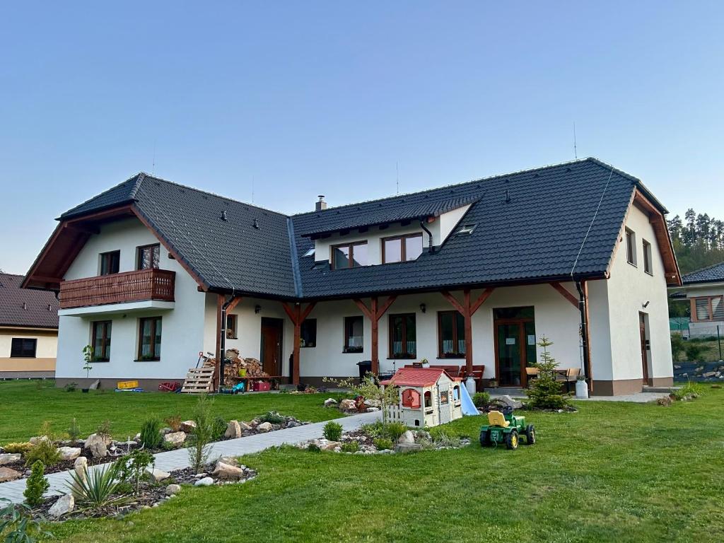 Zahrada ubytování Penzion Krumlovské rozcestí