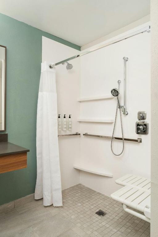 Fairfield Inn and Suites Jacksonville Beach photo