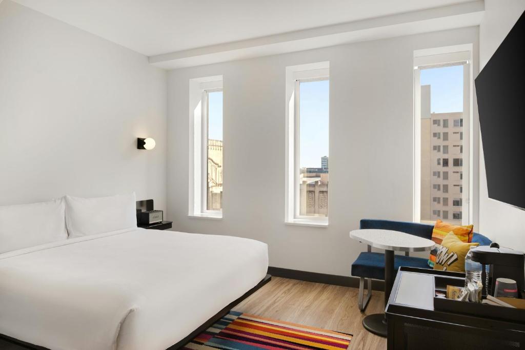 Aloft by Marriott Indianapolis Downtown - Camera King Con Vista Città E Doccia Accessibile - Accesso Per Disabili/Accessibile Per Sordi