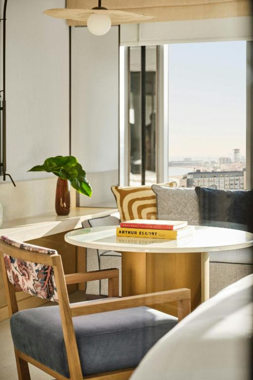 Hotel Arts Barcelona - 3