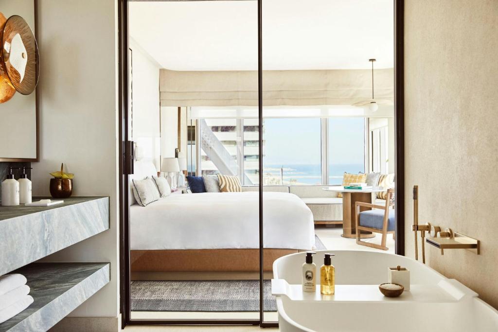 Hotel Arts Barcelona - 11