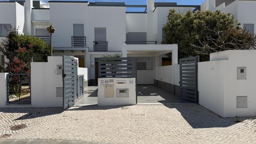 Bygningen som feriehuset ligger i