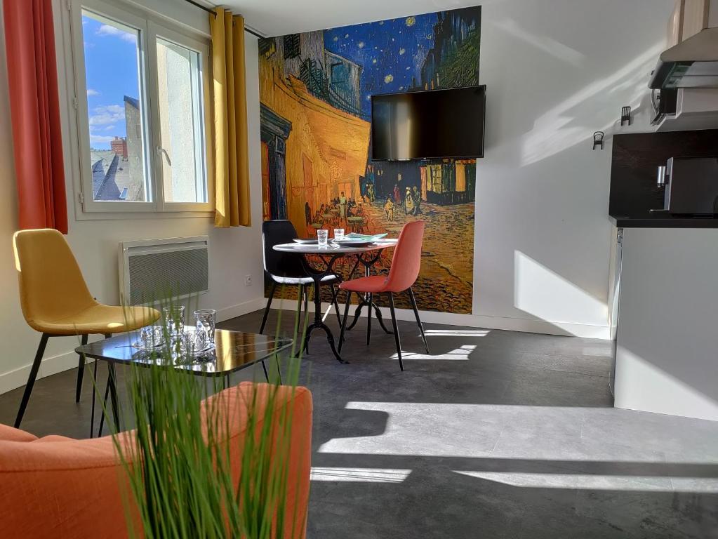 Photo de la galerie de l'établissement Appartement Van Gogh, à Laval